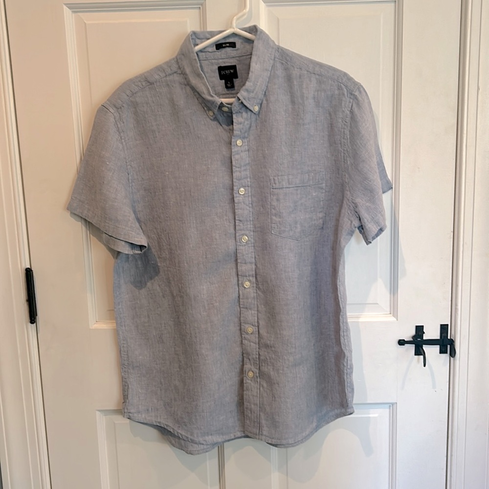 J Crew Men’s linen/cotton short sleeve button down shirt . Slim fit.